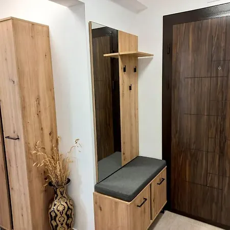 Toni / 2bedrooms 아파트