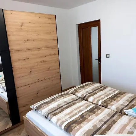 Toni / 2bedrooms Apartment *