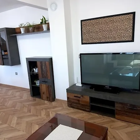 Toni / 2bedrooms Daire